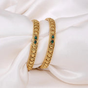 How to Choose Silver Bangles Based on Your Hand Shape
