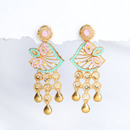 Elegant Link Design Earrings with Silver Leaf Highlights