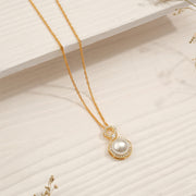 Silver Chain Pendant with Pearl Highlight