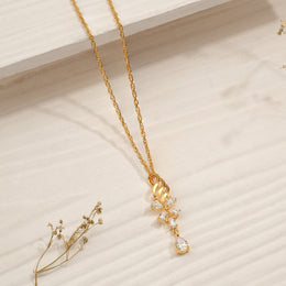 Fancy Silver Pendant with Elegant Design for Special Wear