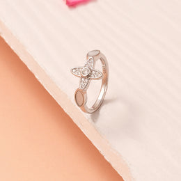 Sleek Star Highlight Silver Ring