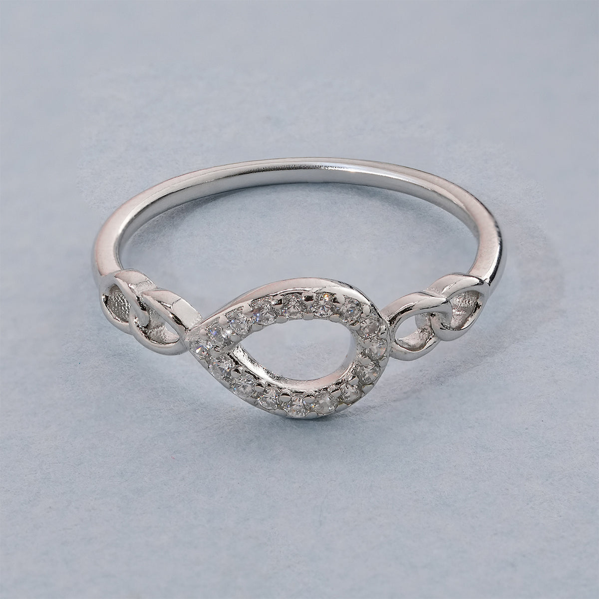 Chic Silver Ring for Gifting – Padmam