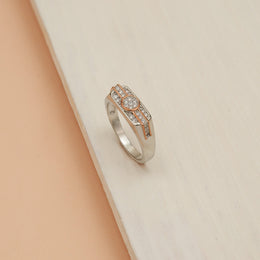 Elegant Silver Ring in CZ