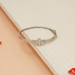 Stylish Silver Kada with Dual Heart Shaped Design