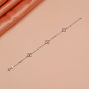 Silver Chain Bracelet with Clover Highlights