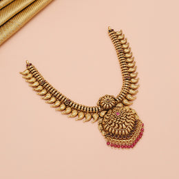 Traditional Mango Leaf Silver Neckalce with Red Stone Highlights